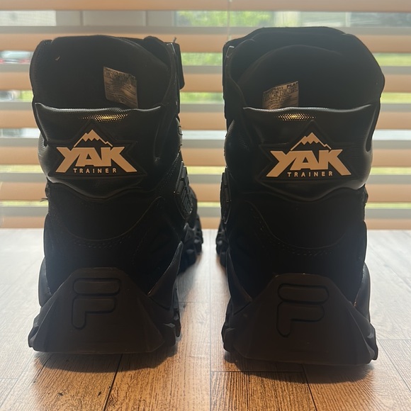 Fila  YAK Trainer Hiking Boots Men Sz 11.5 Black NEW (No Box) - Picture 7 of 13